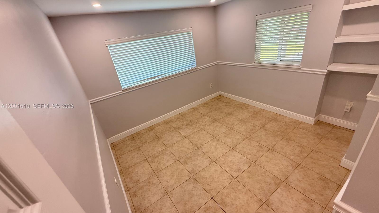 TROPICAL RANCH LAKESIDE S - Residential Lease