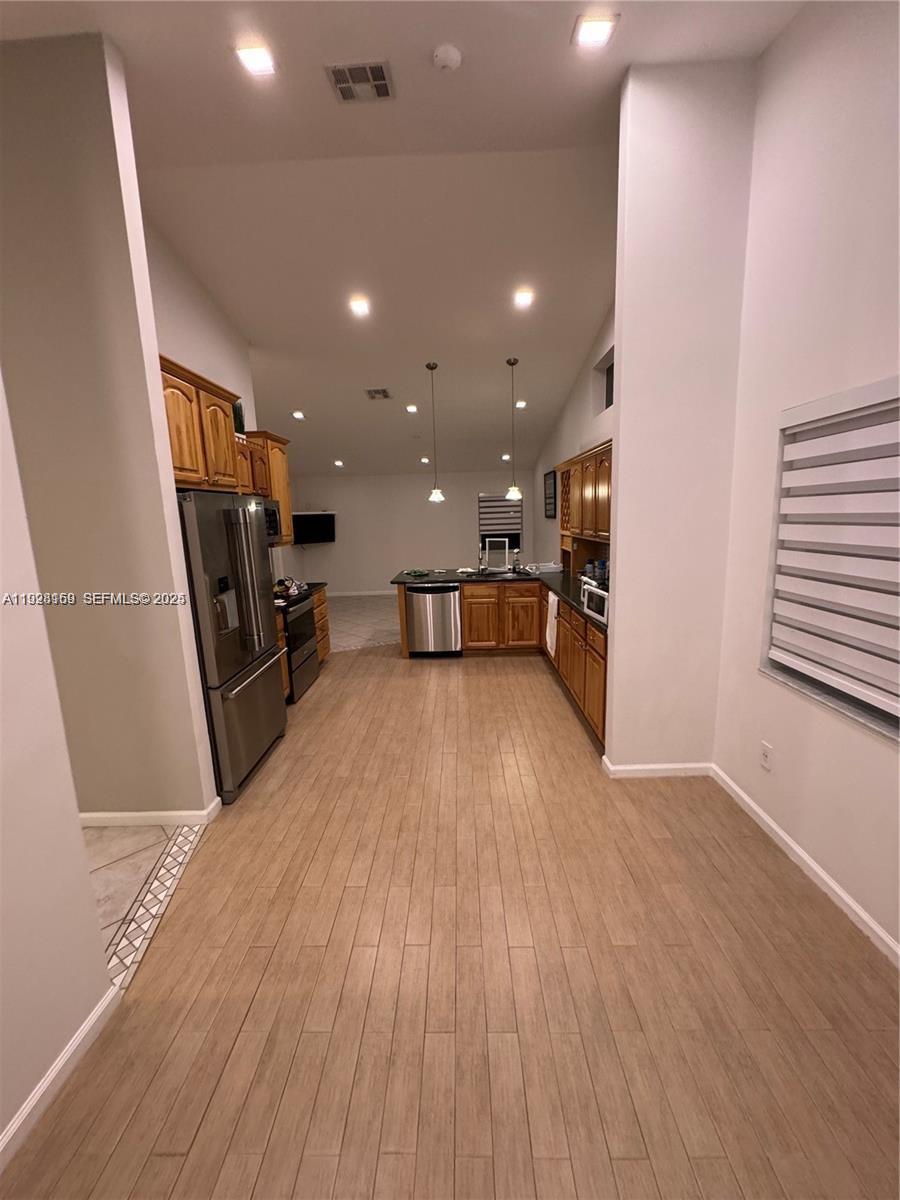 ENCLAVE BY TRANSEASTERN I - Residential Lease