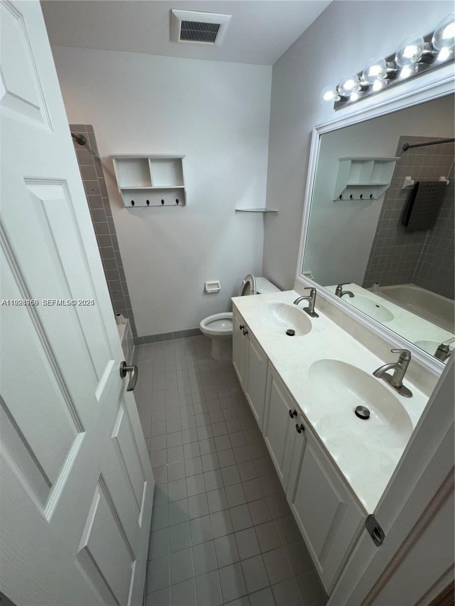 ENCLAVE BY TRANSEASTERN I - Residential Lease