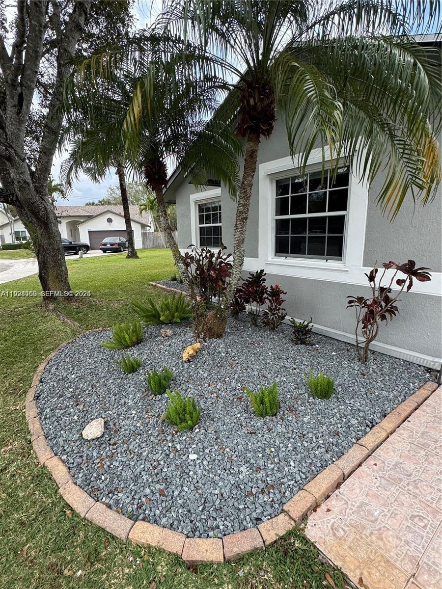 ENCLAVE BY TRANSEASTERN I - Residential Lease