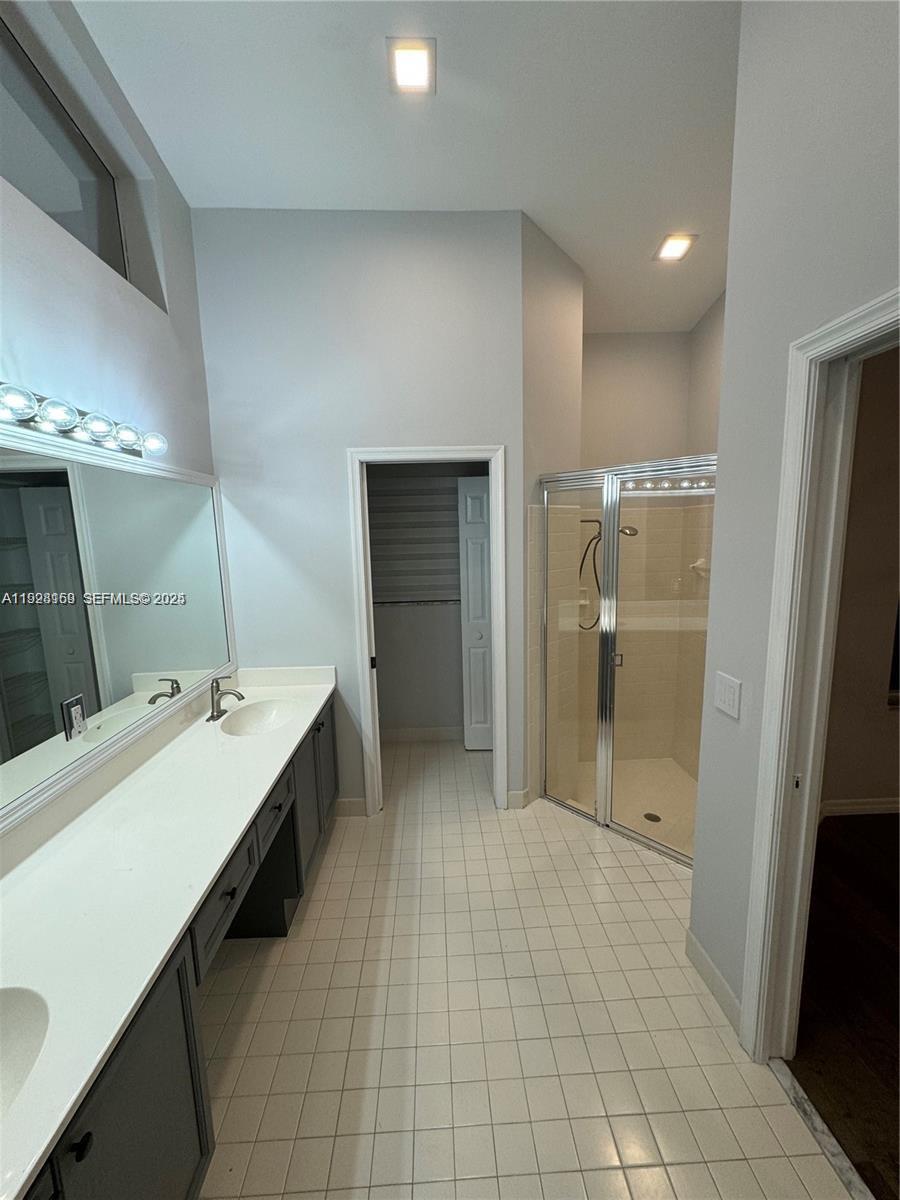 ENCLAVE BY TRANSEASTERN I - Residential Lease