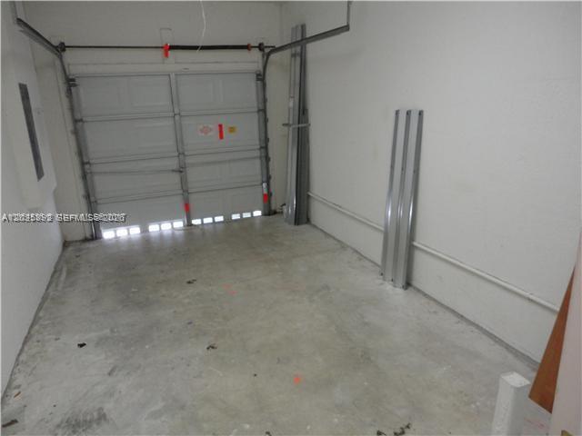 ISLANDS AT DORAL NORTHWES - Residential
