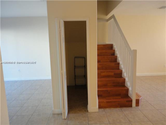 ISLANDS AT DORAL NORTHWES - Residential