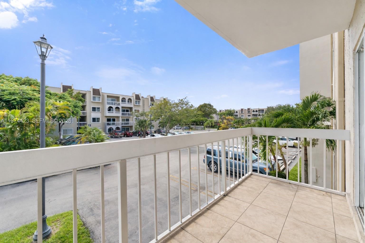 VILLAGE OF KINGS CREEK CO - Residential Lease