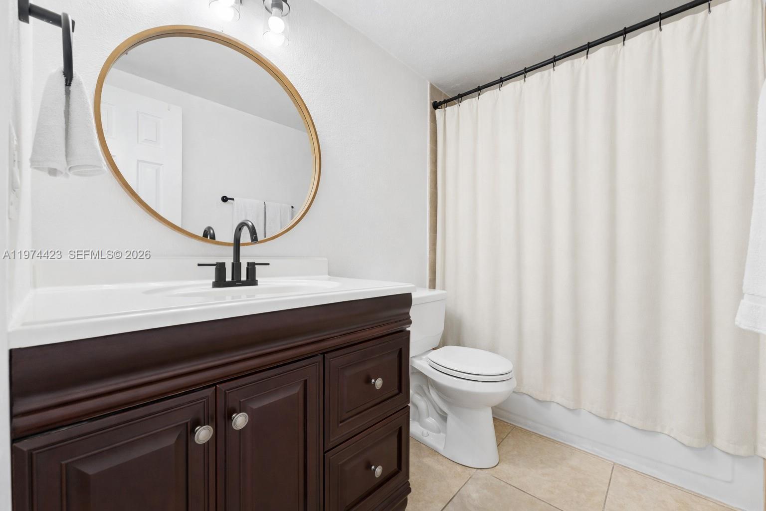 VILLAGE OF KINGS CREEK CO - Residential Lease