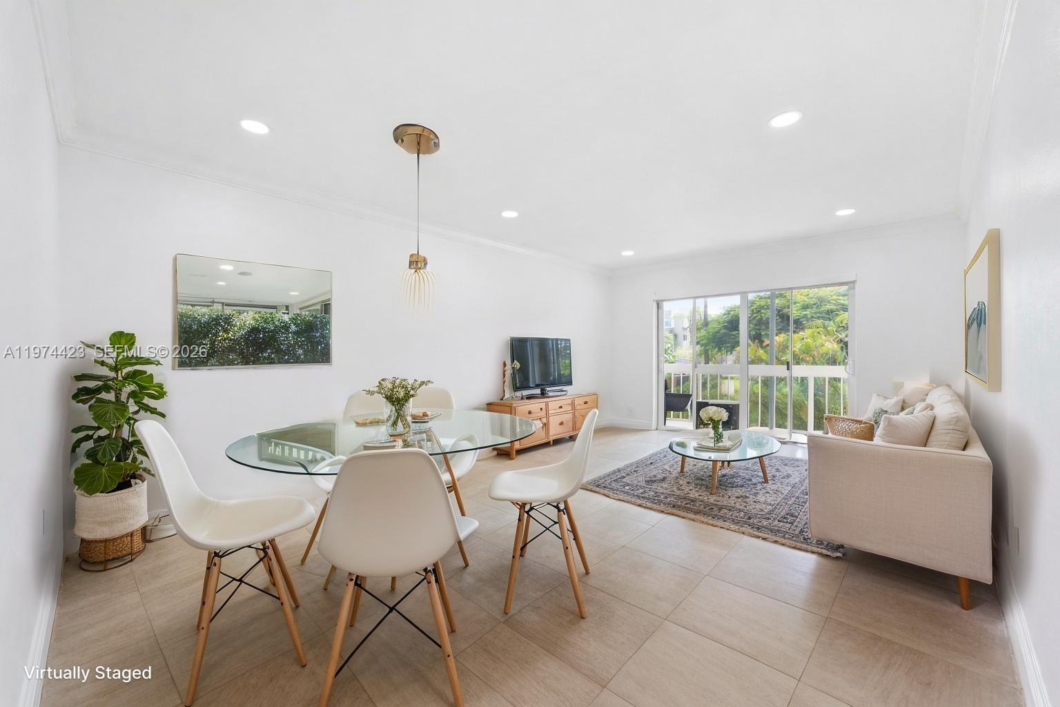 VILLAGE OF KINGS CREEK CO - Residential Lease