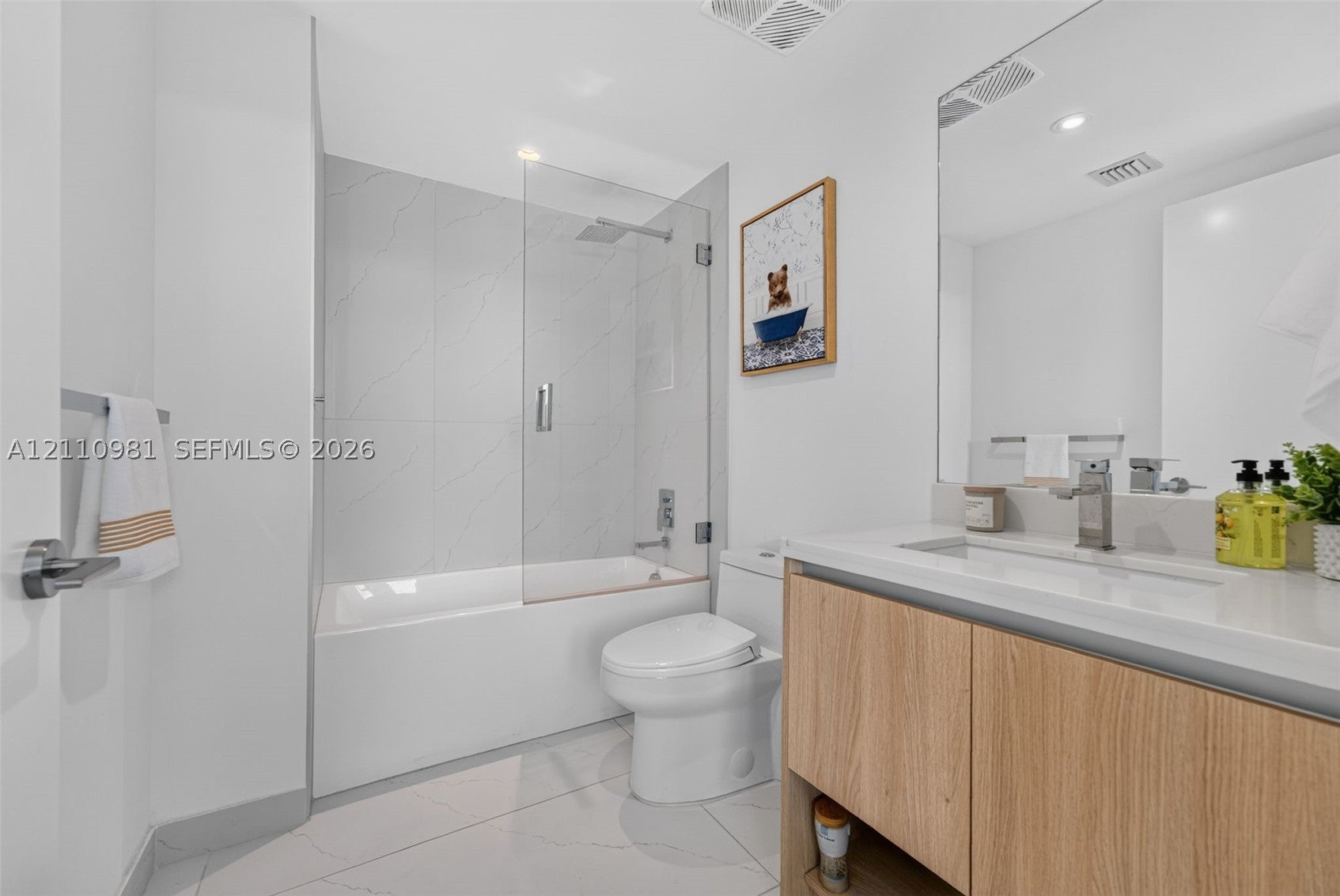 9901 W Bay Harbor Dr 401