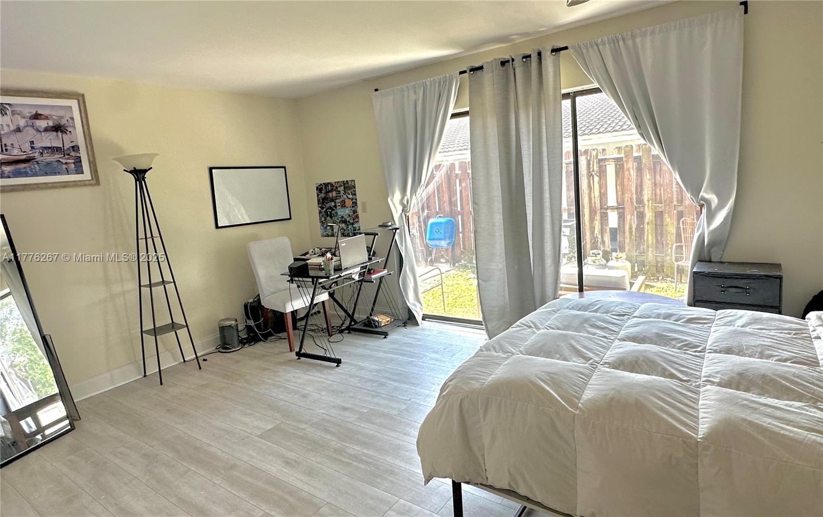 PALM-TOR TOWNHOUSES CONDO - Residential