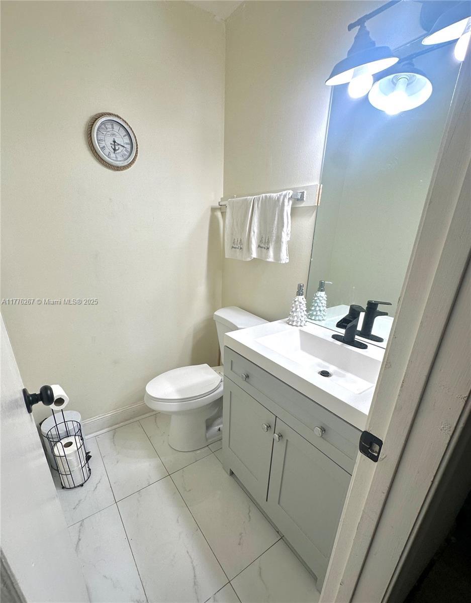 PALM-TOR TOWNHOUSES CONDO - Residential