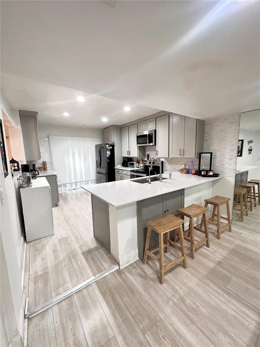 PALM-TOR TOWNHOUSES CONDO - Residential