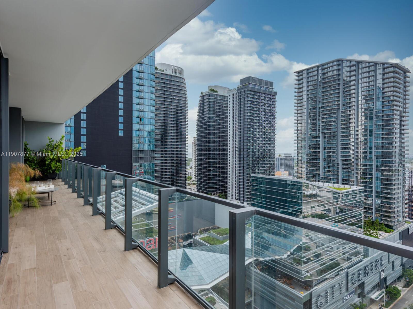 REACH CONDO - Residential