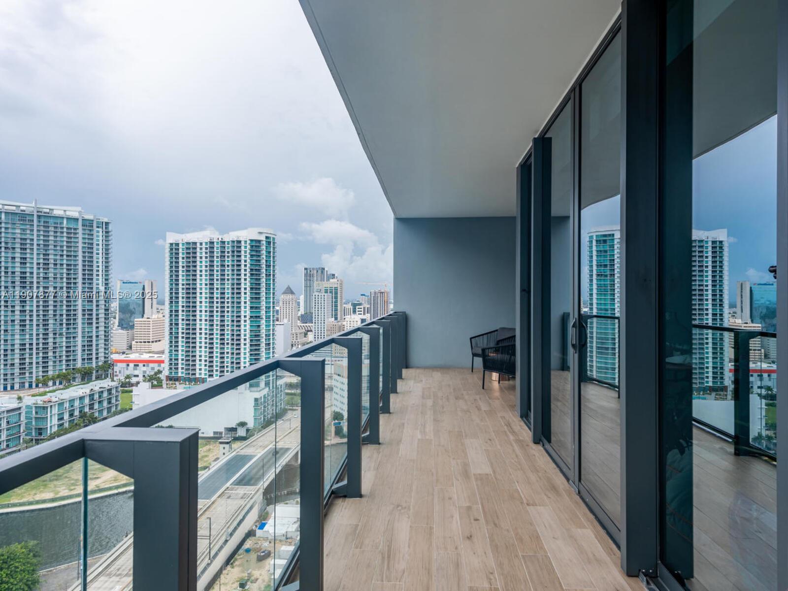 REACH CONDO - Residential