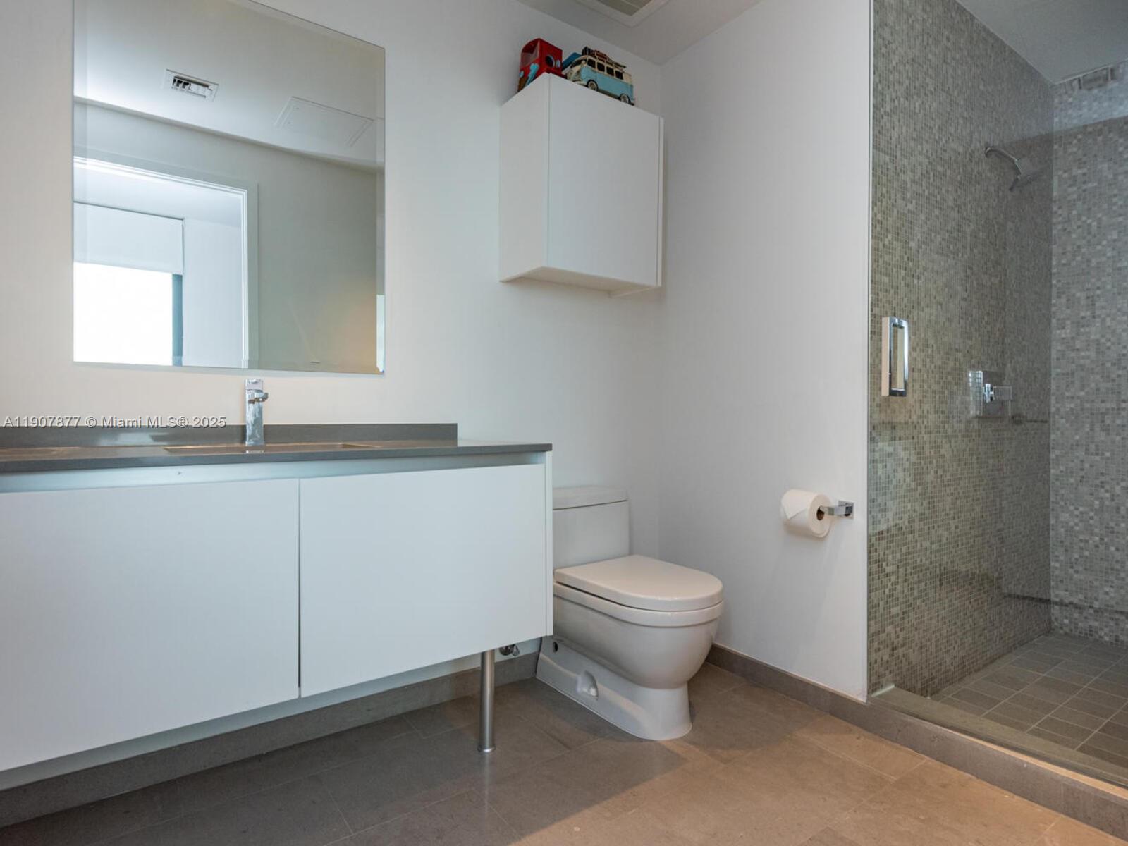 REACH CONDO - Residential