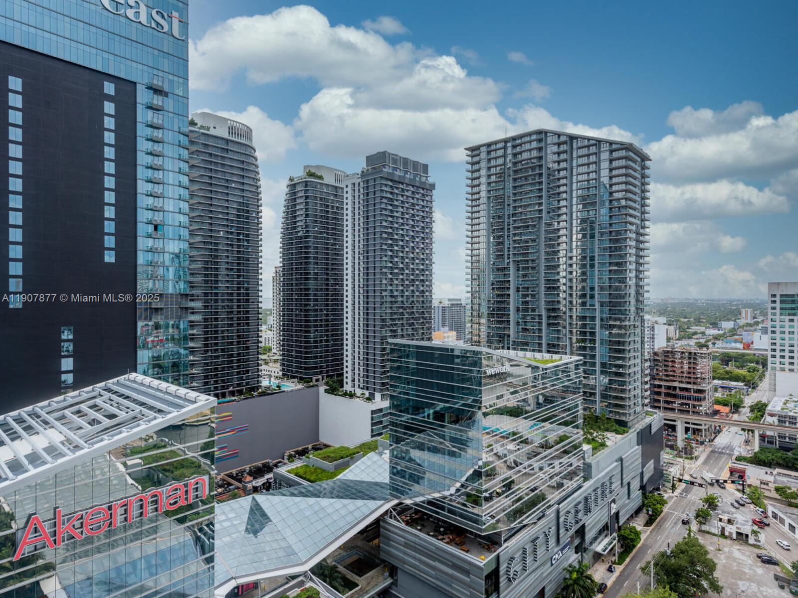 REACH CONDO - Residential