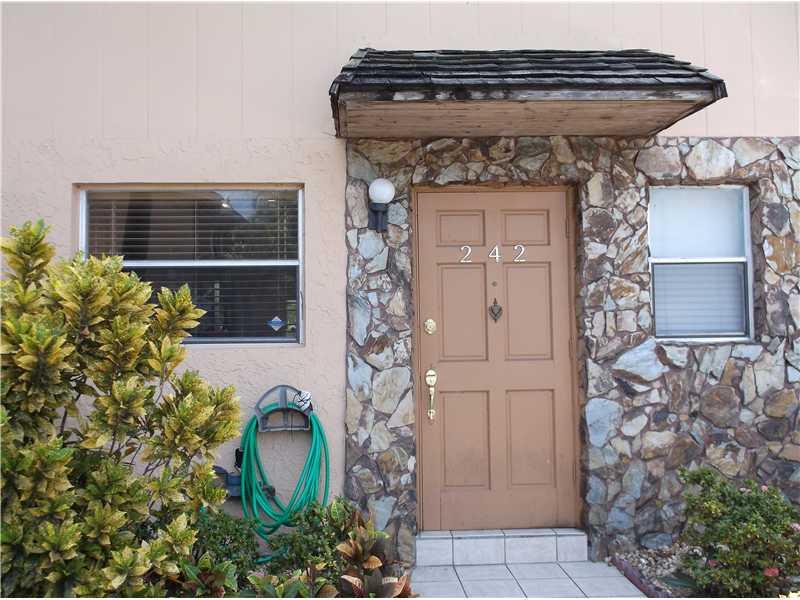 Beautiful & Spacious 2-Story Townhouse..Updated Kitchen w/Stainless Steel Appliances!..Fenced-in Outside Patio Area-Great for BBQs!..1st floor All Tile..New Wood Floor in Bedroom!..Newly Remodeled Bath!.. Full Size Washer/Dryer in Unit! Ceiling Fans in Ma ster Bdrm,2nd Bdrm & Dining Rm! 2 Parking Spaces! Close to Beach..Restaurants/Shops..Airport..Casinos..Appt Only...Available August 1