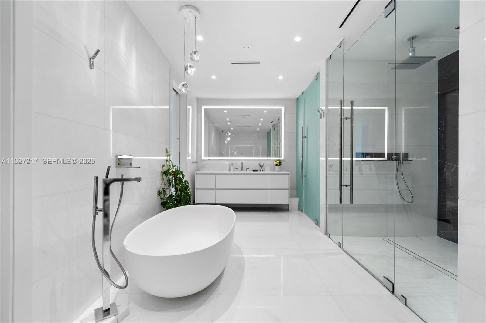 ASTON MARTIN - Residential Lease