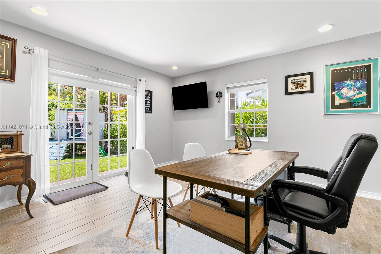 BAY HARBOR ISLAND - Residential