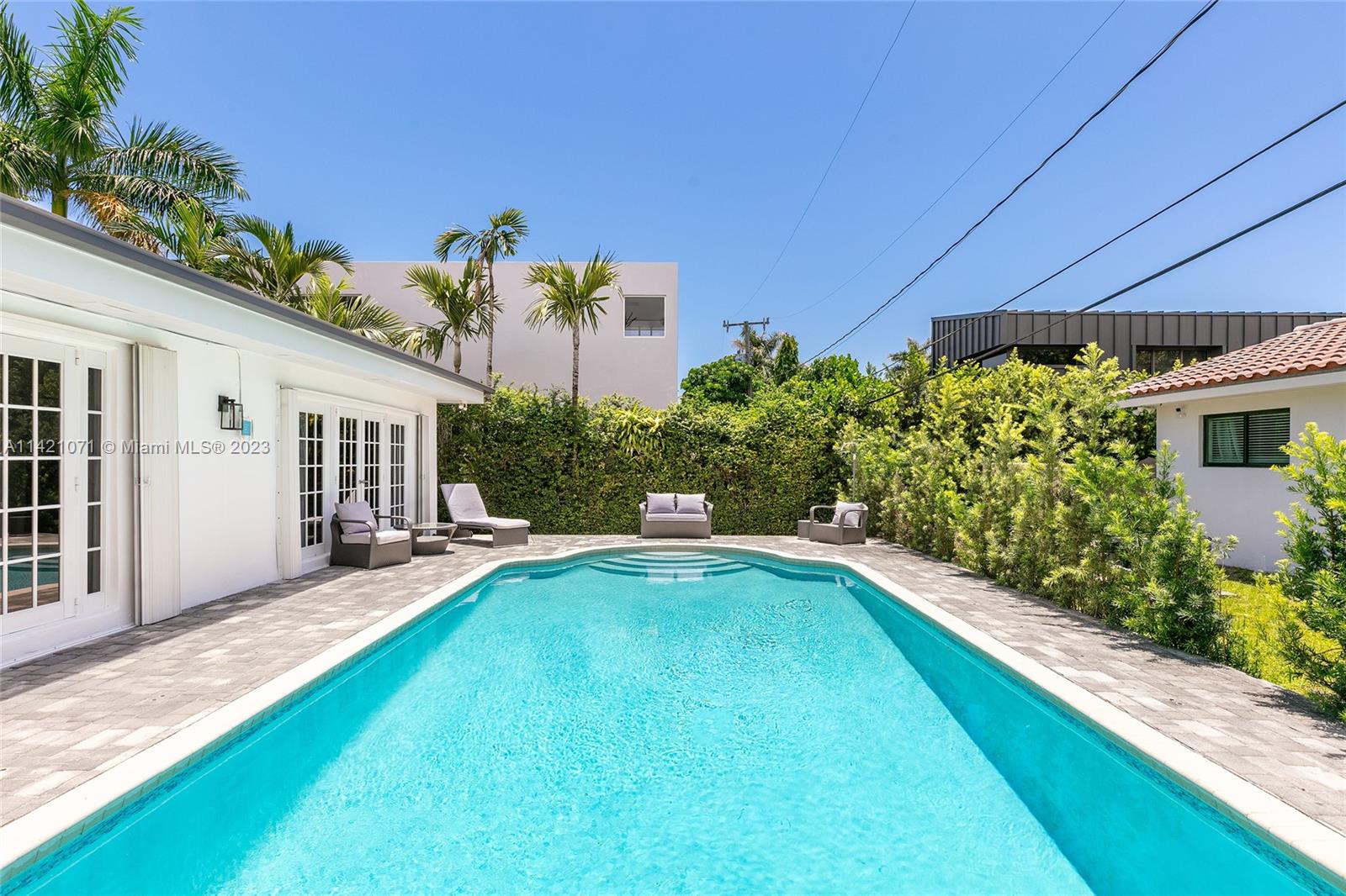 BAY HARBOR ISLAND - Residential