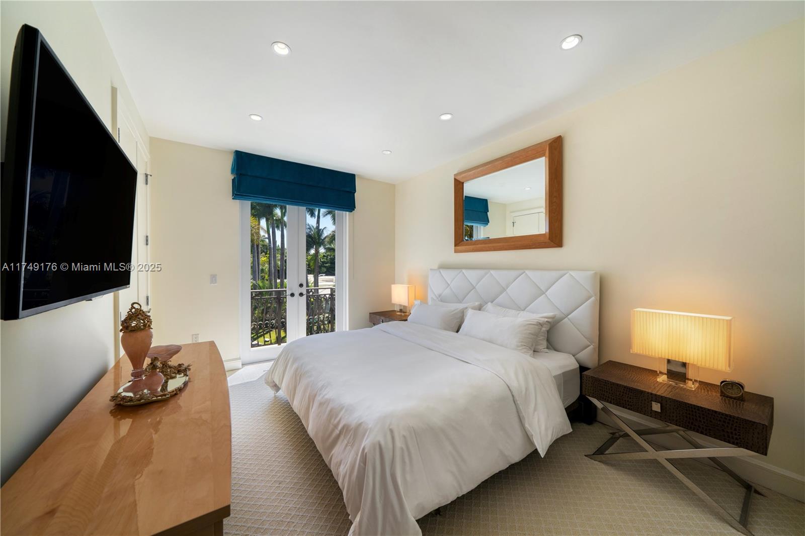 SUNSET ISLANDS - ISLAND N - Residential