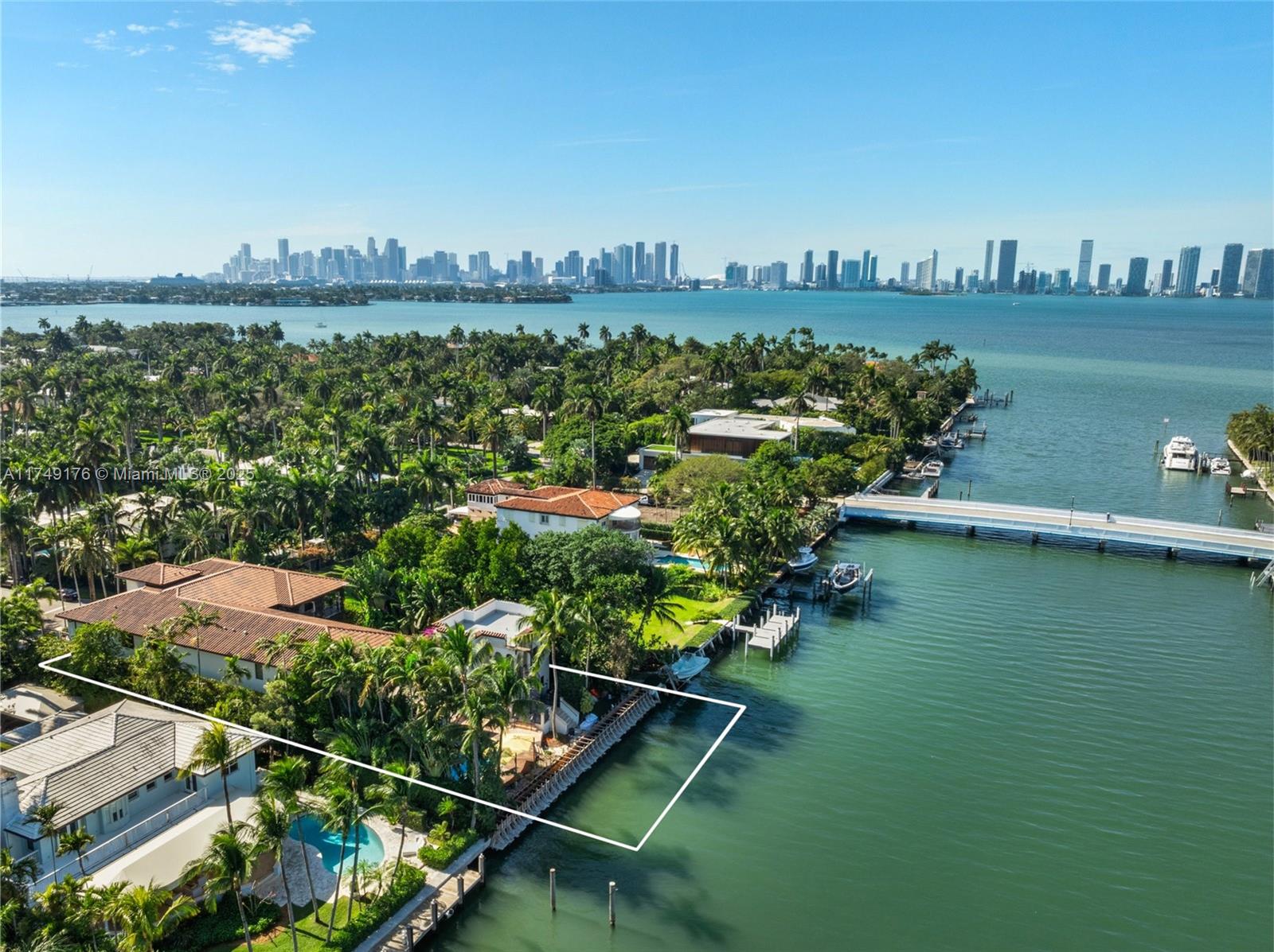 SUNSET ISLANDS - ISLAND N - Residential