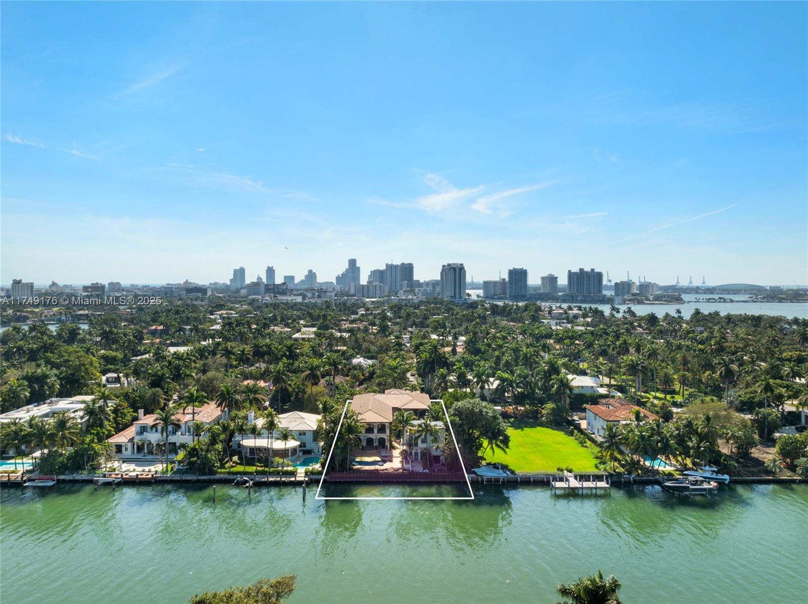 SUNSET ISLANDS - ISLAND N - Residential