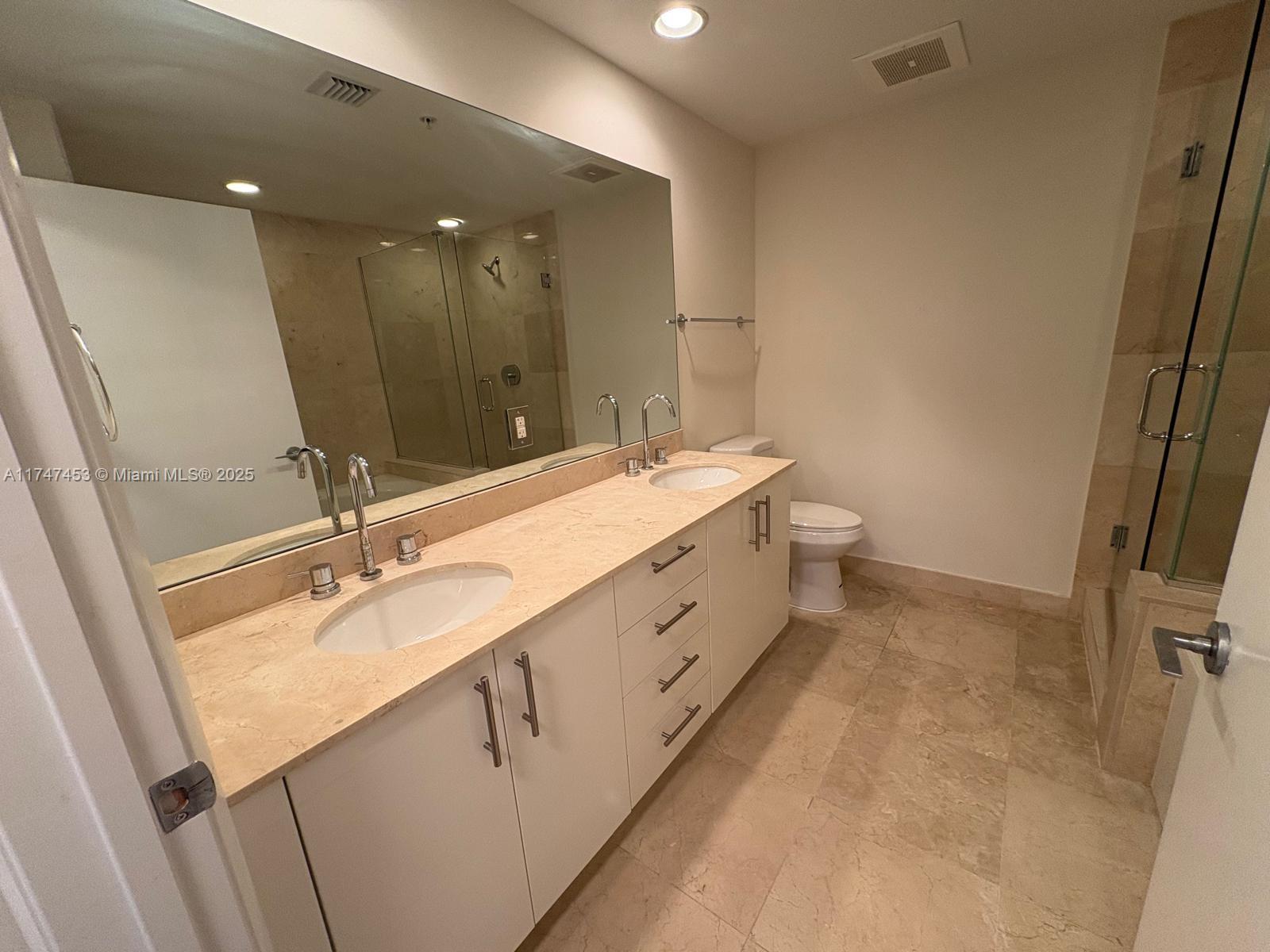 CITYPLACE SOUTH TOWER CON - Residential