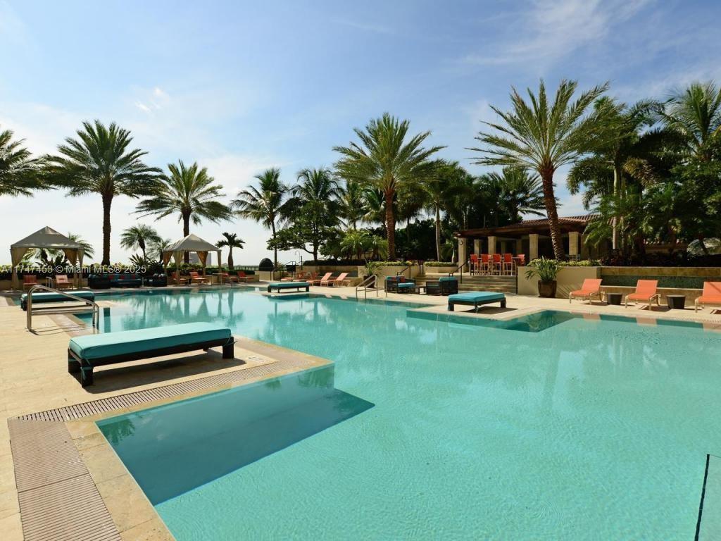 CITYPLACE SOUTH TOWER CON - Residential