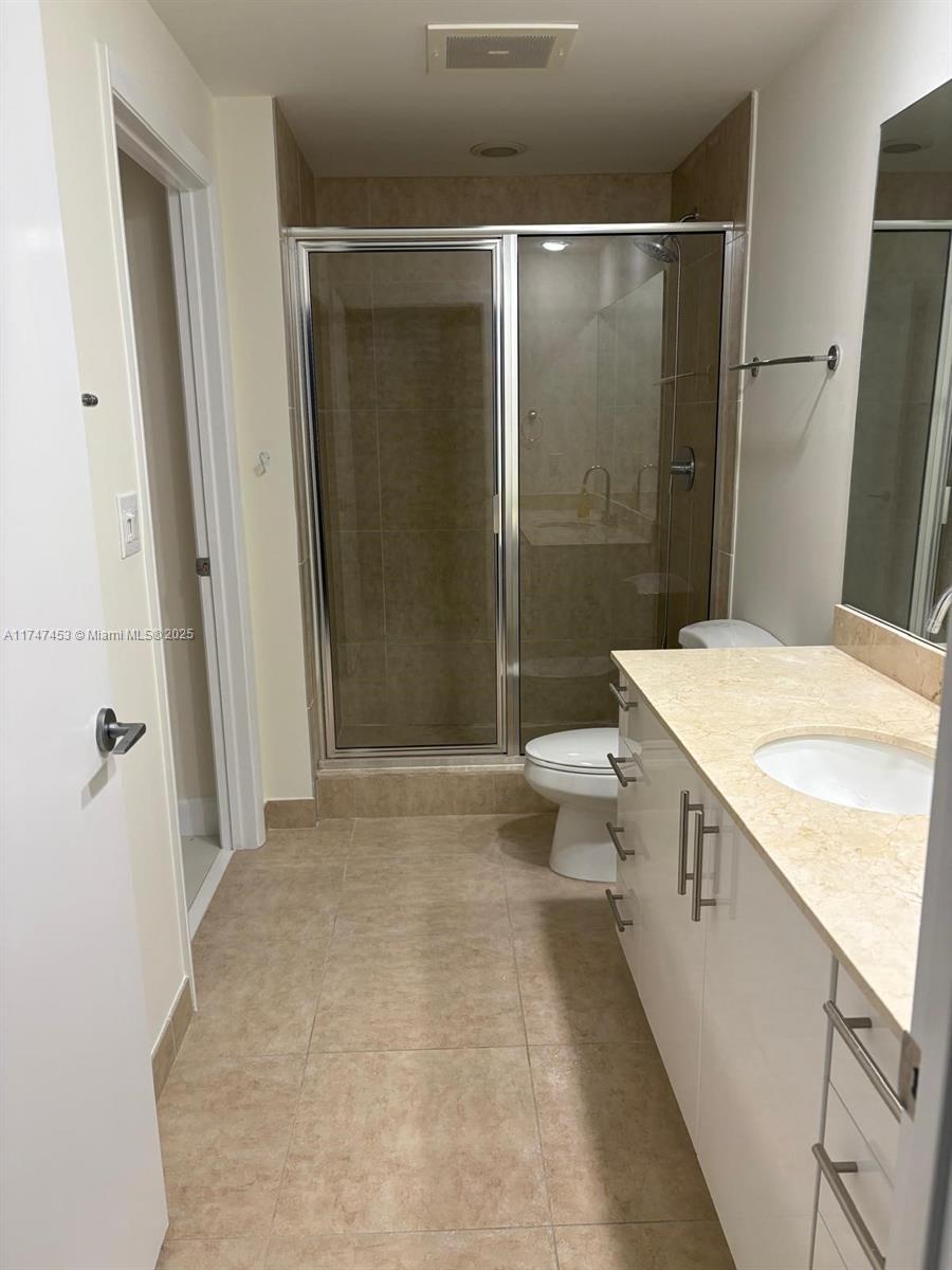 CITYPLACE SOUTH TOWER CON - Residential