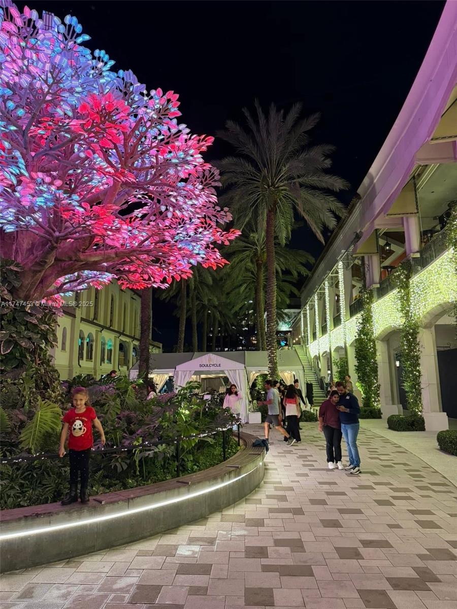 CITYPLACE SOUTH TOWER CON - Residential
