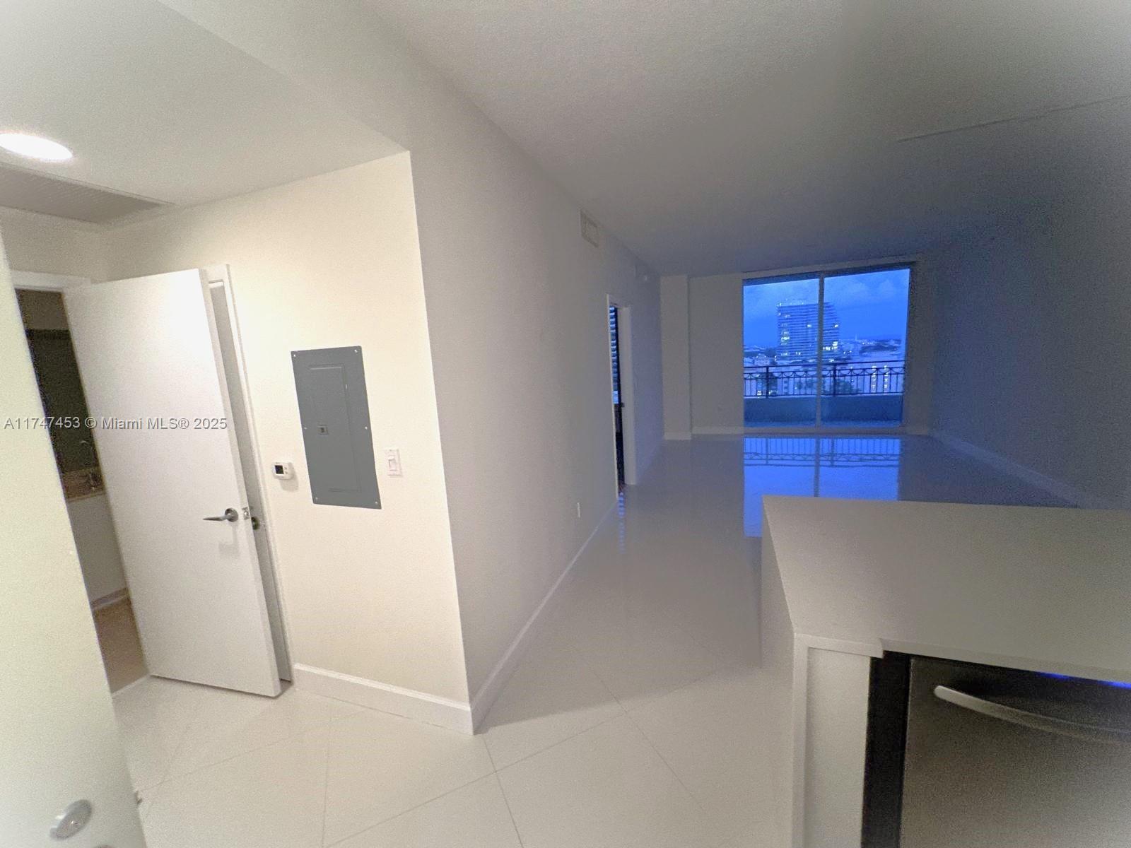 CITYPLACE SOUTH TOWER CON - Residential