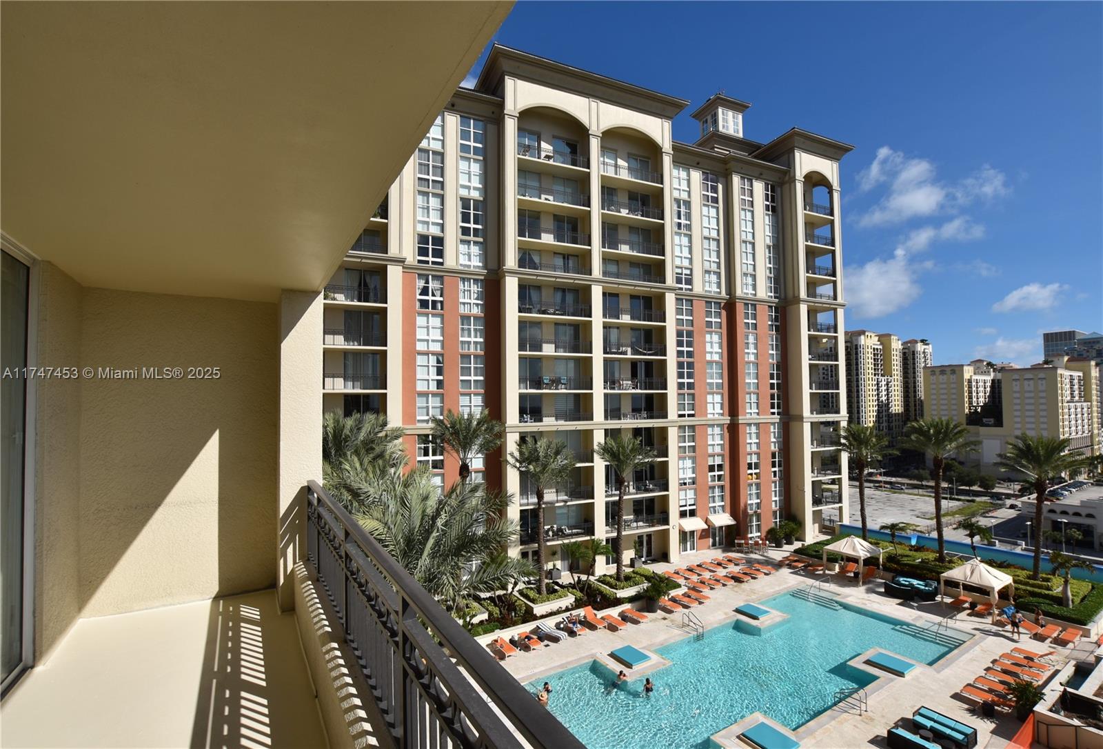 CITYPLACE SOUTH TOWER CON - Residential