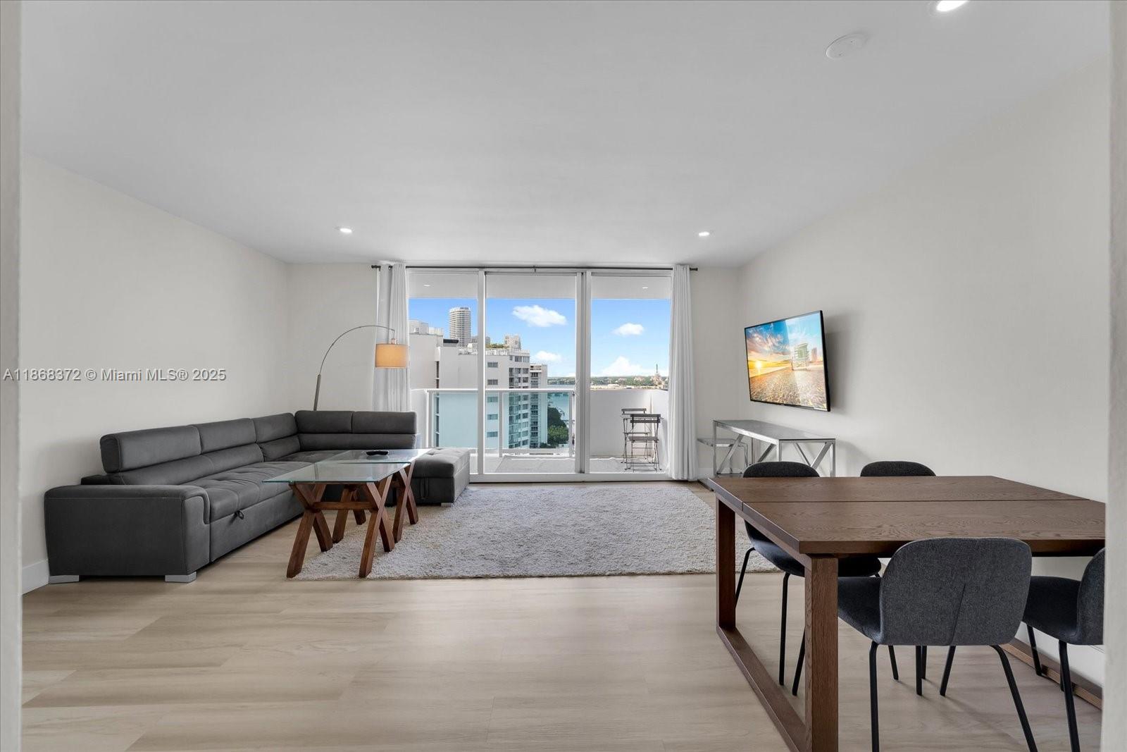Take in stunning views of Biscayne Bay and the Miami skyline from this light-filled, tastefully updated studio. The apartment features elegant wood flooring throughout, creating a warm and inviting atmosphere.
Mirador 1200 is a full-service building offering top amenities including a spacious Bayfront pool, Jacuzzi, BBQ area, and unbeatable sunset vistas. All within walking distance to popular restaurants, grocery stores, Lincoln Road, and more.
Unmatched convenience and lifestyle—prime location!