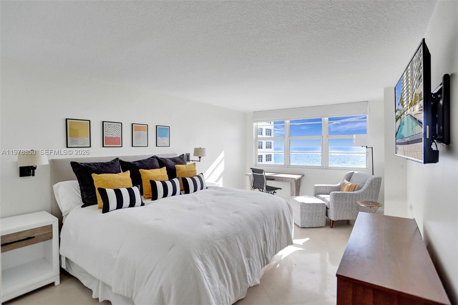 THE COLLINS CONDO - Residential Lease