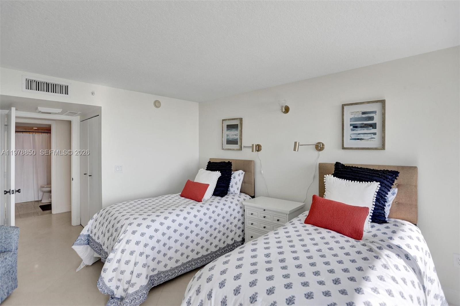 THE COLLINS CONDO - Residential Lease