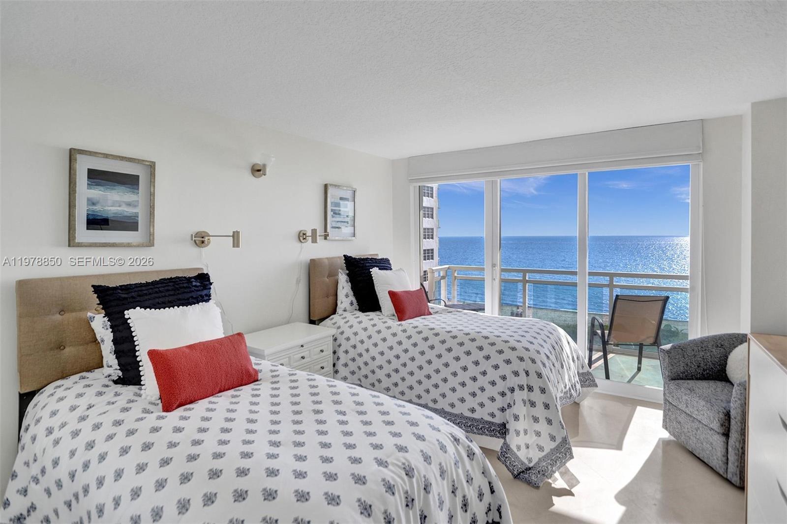 THE COLLINS CONDO - Residential Lease