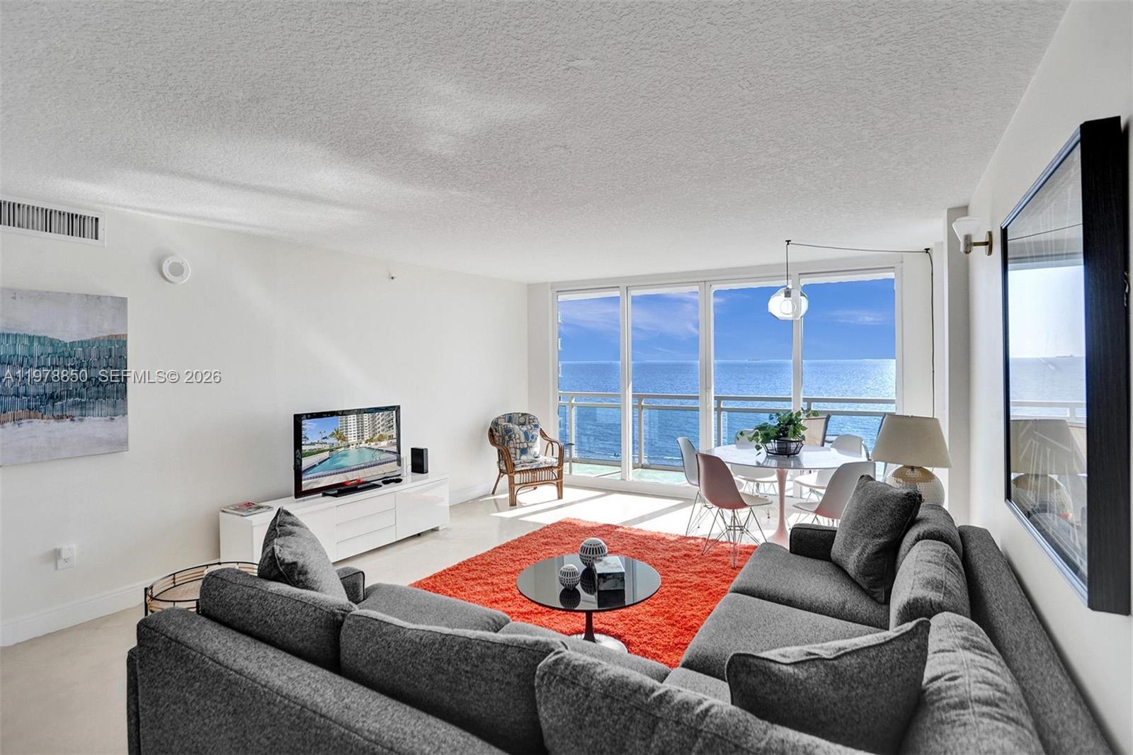 THE COLLINS CONDO - Residential Lease
