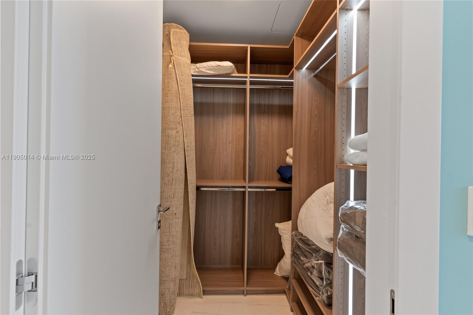 DUPONT PLAZA - Residential Lease