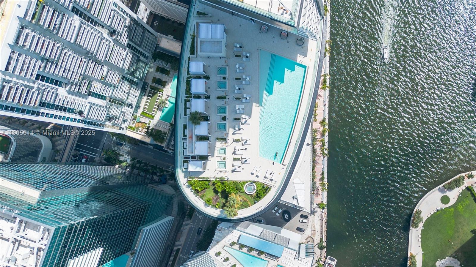 DUPONT PLAZA - Residential Lease