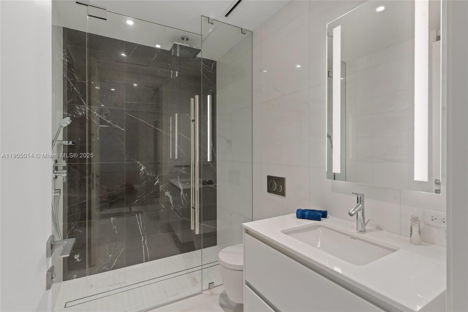 DUPONT PLAZA - Residential Lease