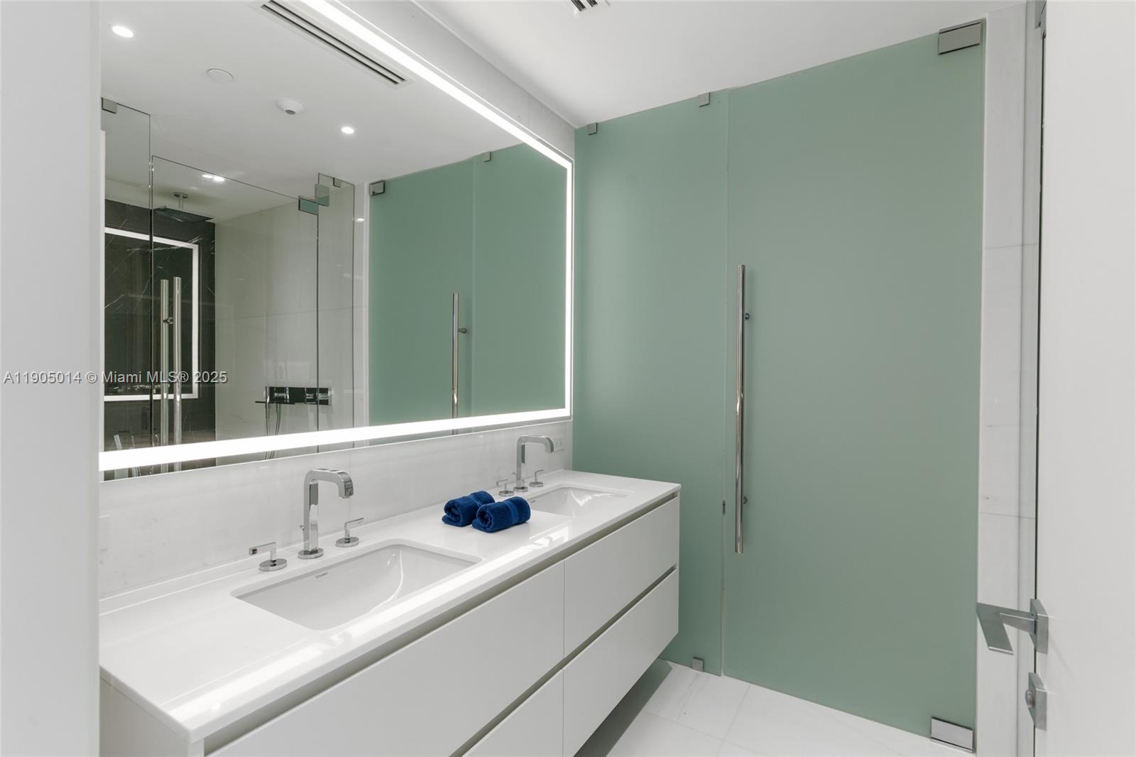 DUPONT PLAZA - Residential Lease