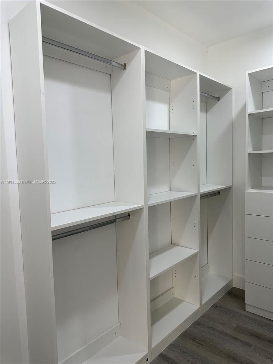 CANAL GROVES - Residential Lease