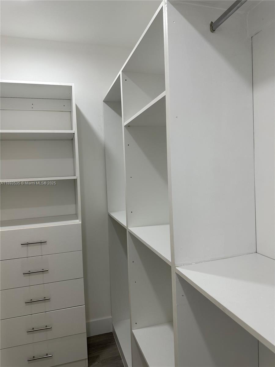 CANAL GROVES - Residential Lease