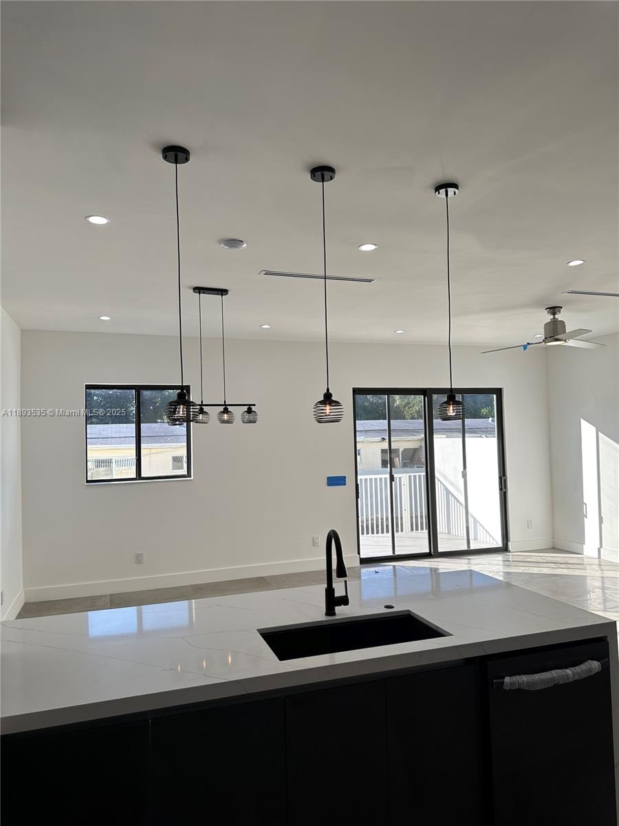 CANAL GROVES - Residential Lease