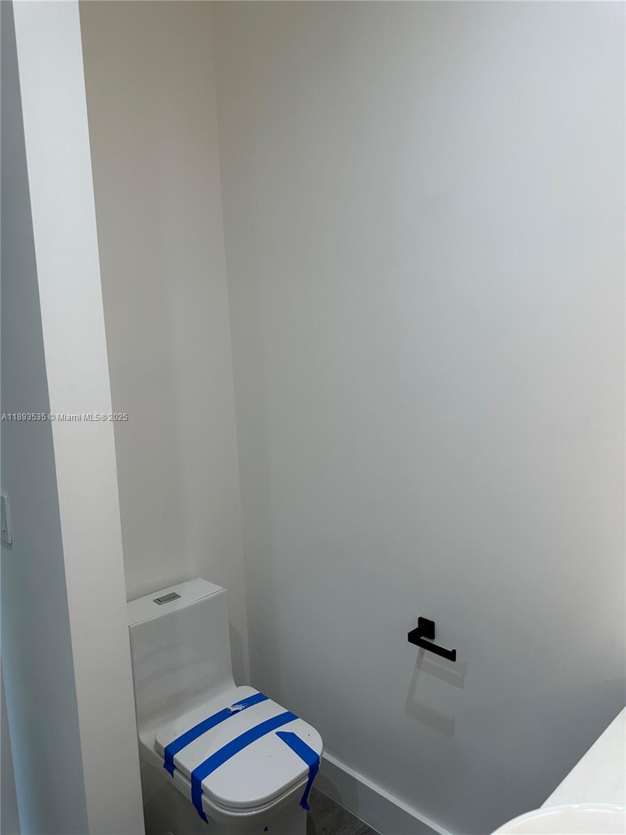 CANAL GROVES - Residential Lease