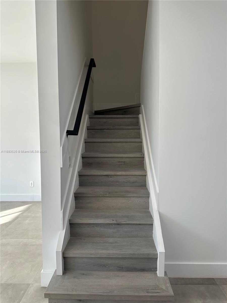 CANAL GROVES - Residential Lease