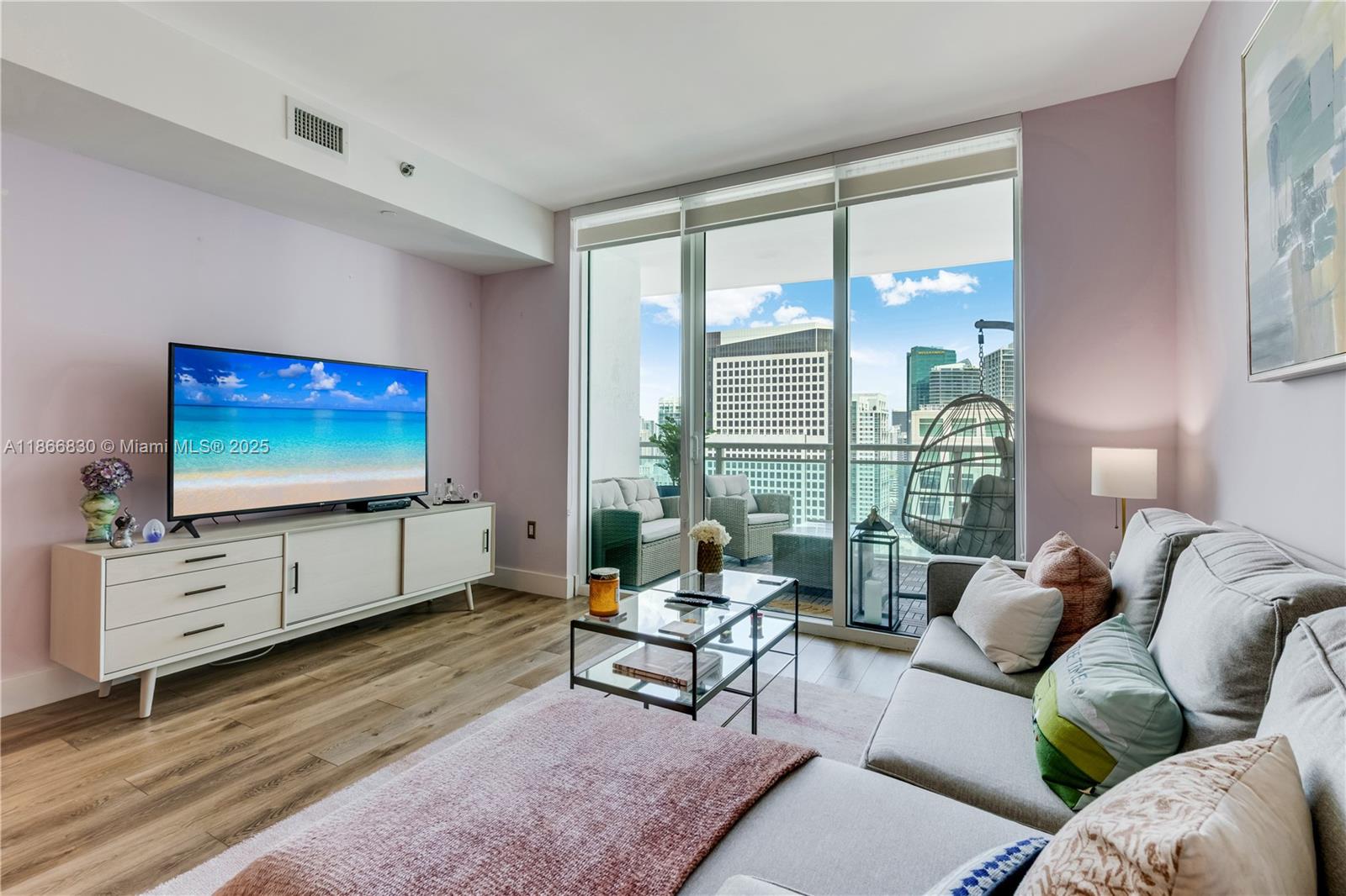 THE PLAZA 901 BRICKELL CO - Residential