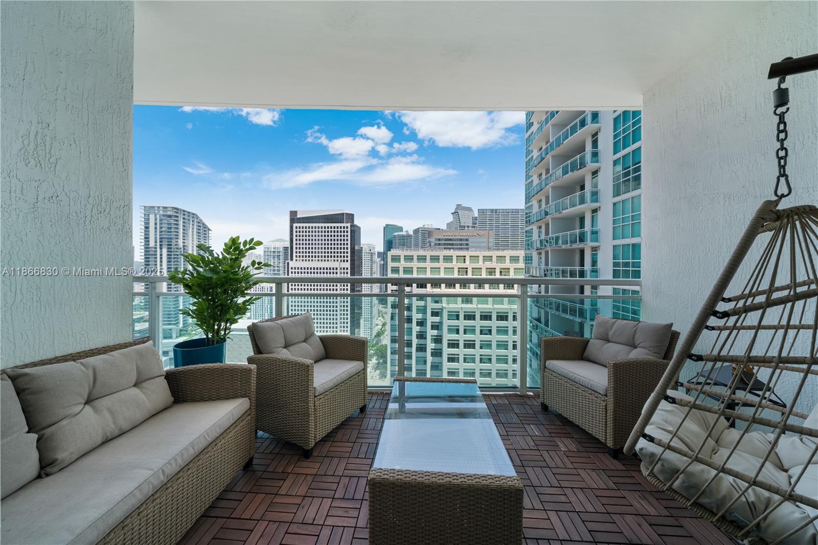 THE PLAZA 901 BRICKELL CO - Residential