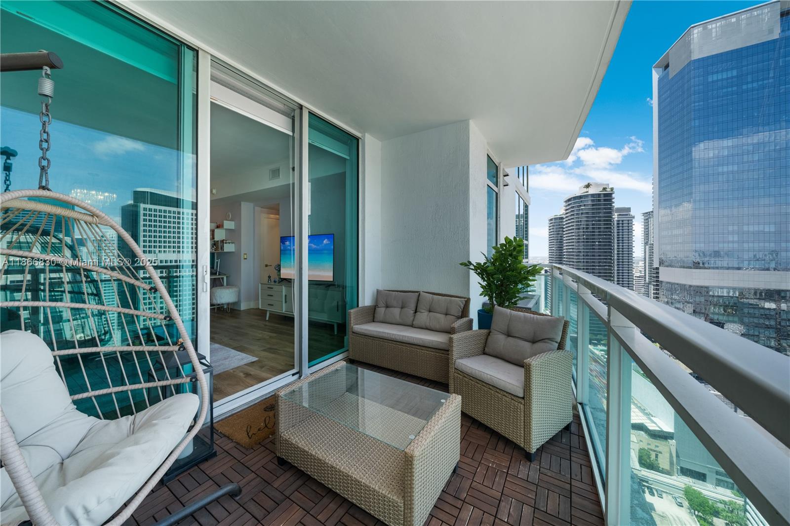 THE PLAZA 901 BRICKELL CO - Residential