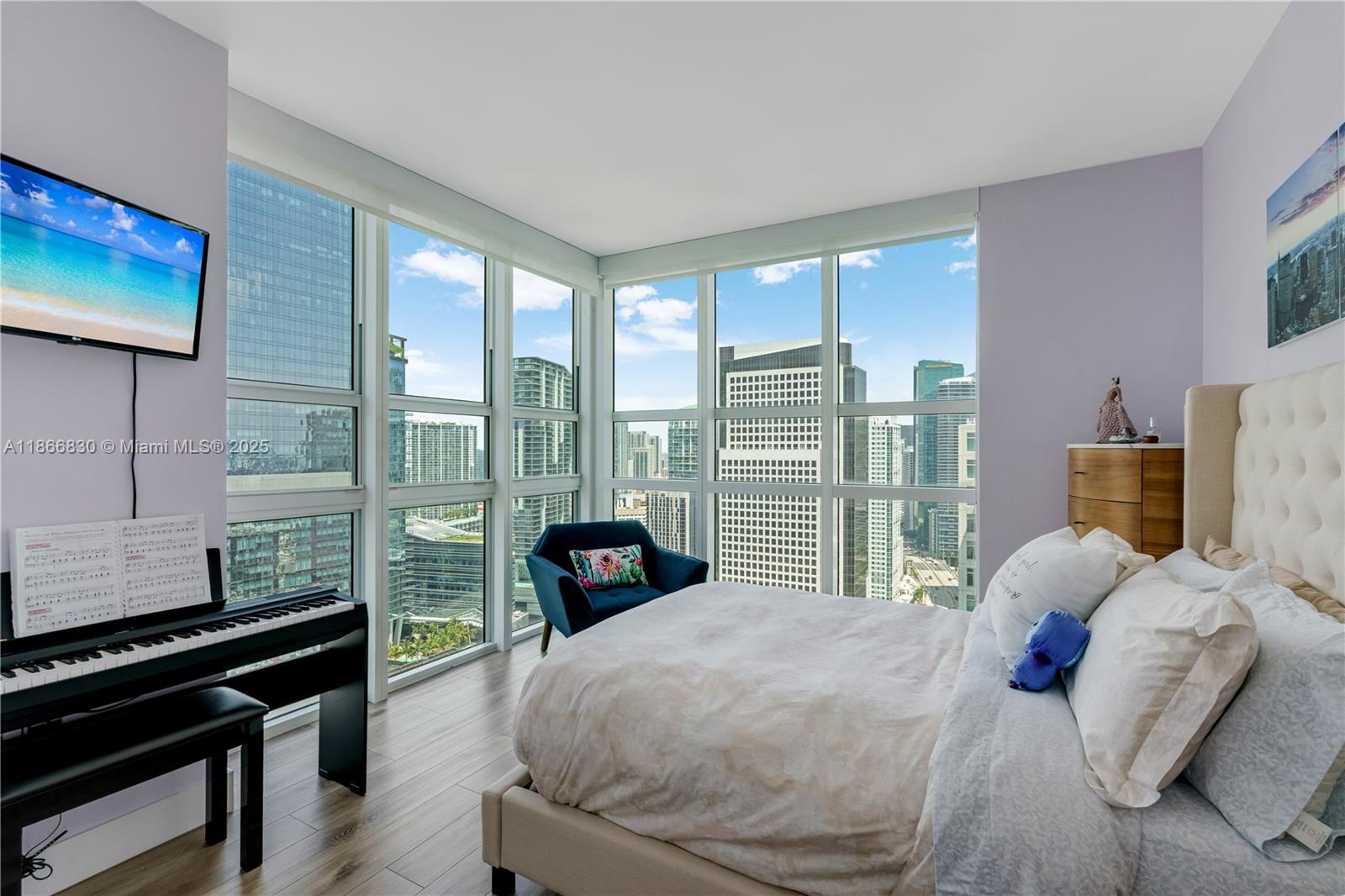 THE PLAZA 901 BRICKELL CO - Residential