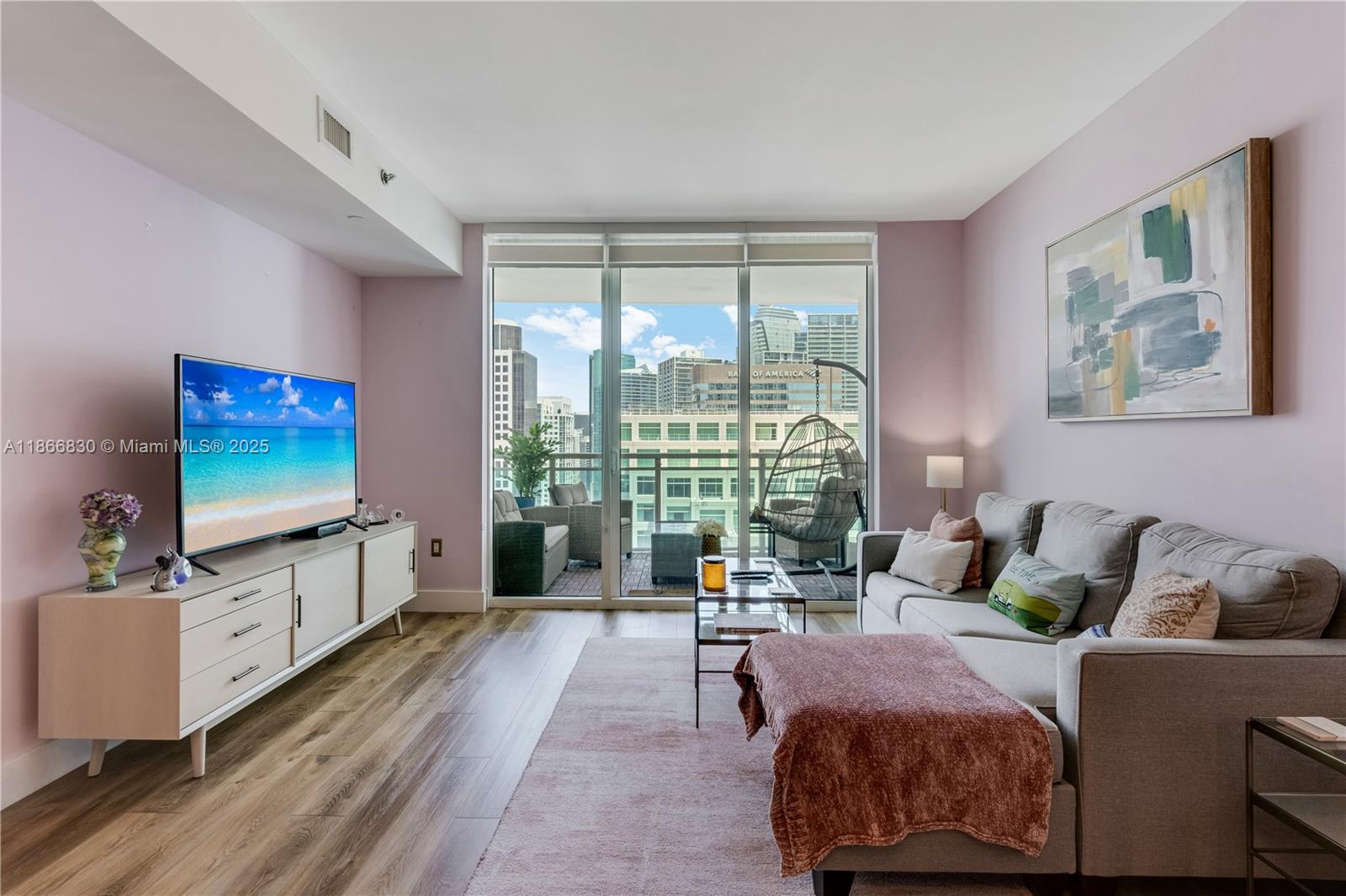 THE PLAZA 901 BRICKELL CO - Residential